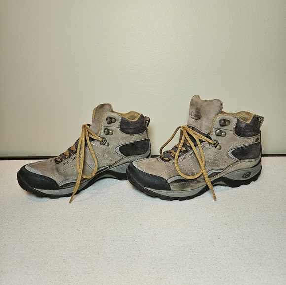 Chaco Waterproof Hiking Boots Women's Size 7 - Picture 4 of 11